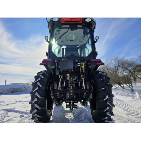 Трактор Terra Force 554LUX Pro із просторою кабіною, 50 к.с, 4х4, кондиціонер, Євронавіска на гаках з сергою